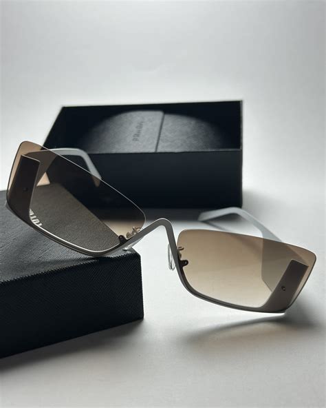 prada sunglasses lebanon